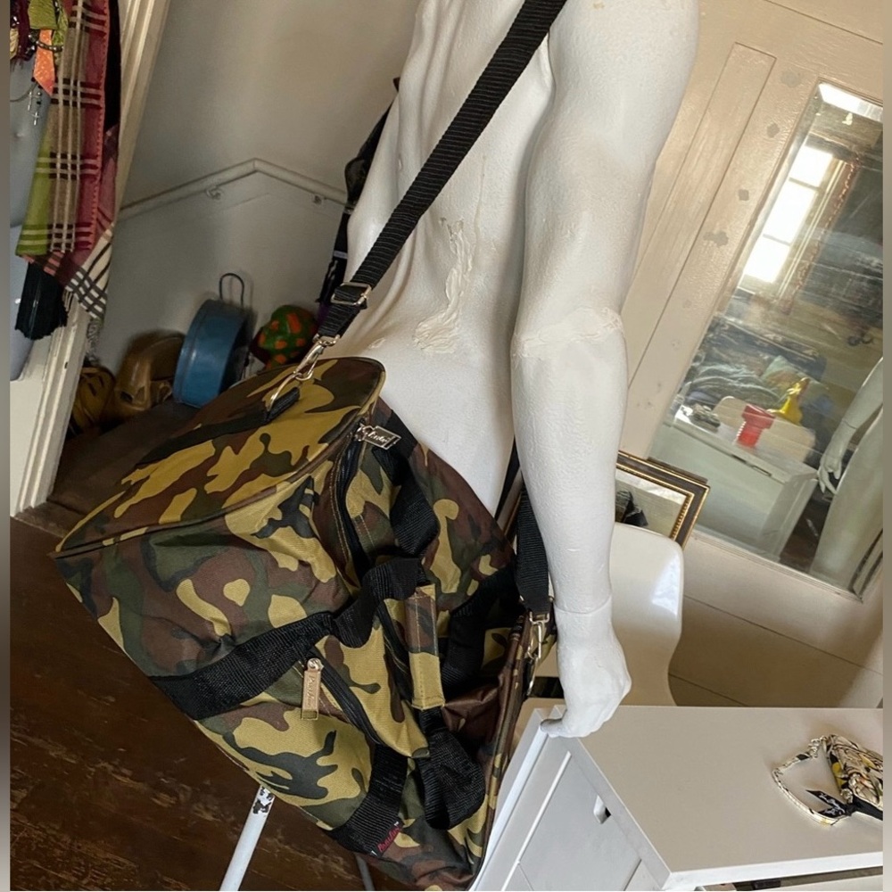 PariSun camo duffel